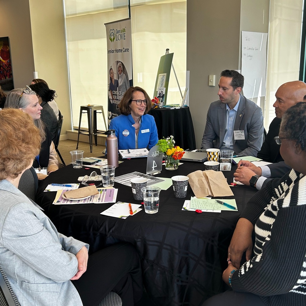 Networking discussion at round table